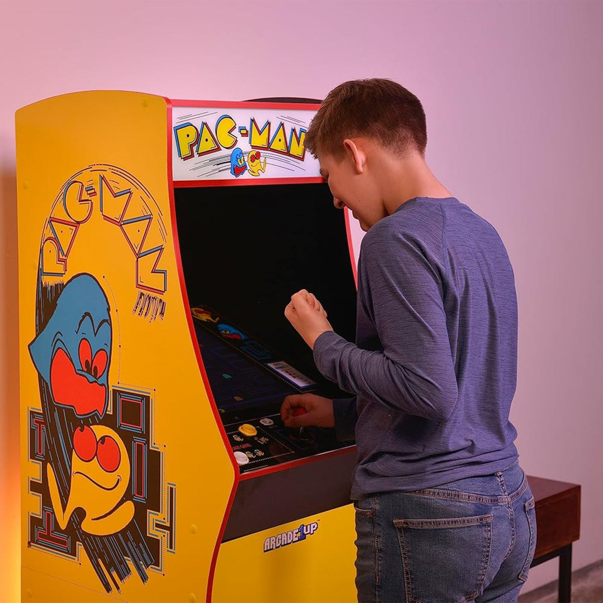 Pac Man Buttons. Machine Pac-Man™ Deluxe Arcade Machine