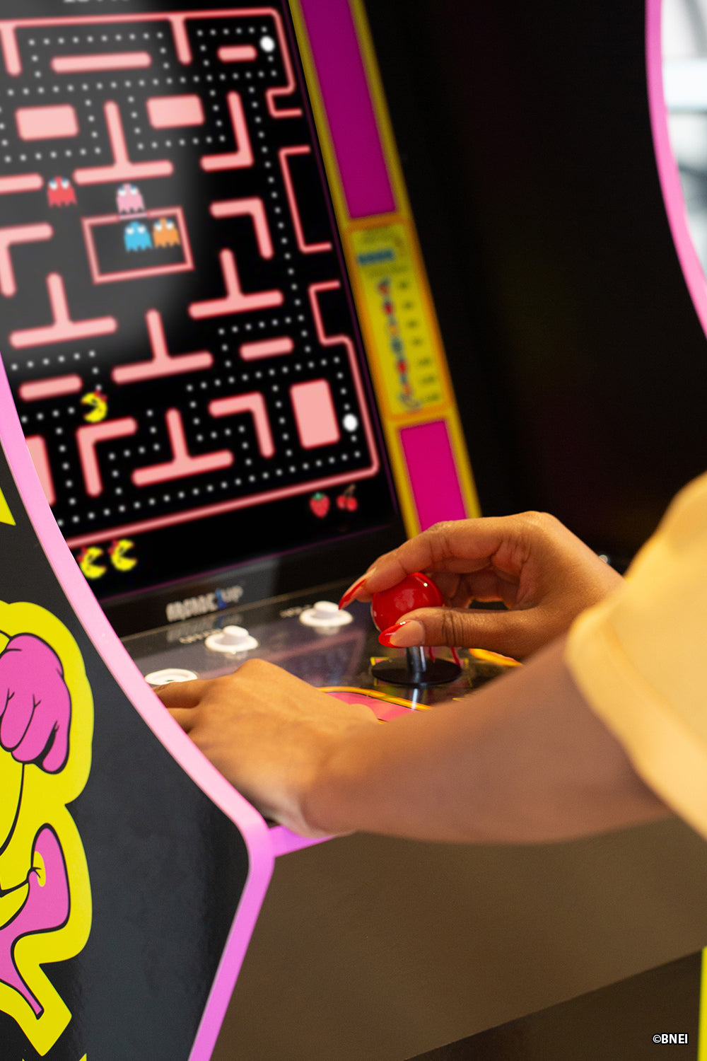 BANDAI NAMCO Legacy Arcade Game Ms. PAC-MAN™ Edition